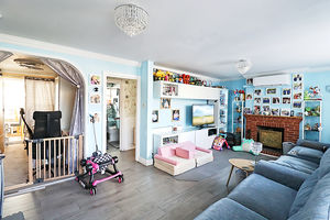 Living Room- click for photo gallery